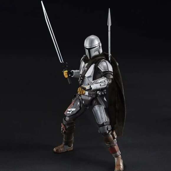 The Mandalorian Beskar Armor 1/12 Scale Model Kit - Model Kits - Bandai - Picture 2 of 9